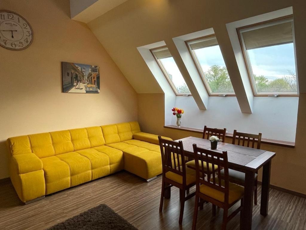 Gyulai Brill Apartman Exterior foto