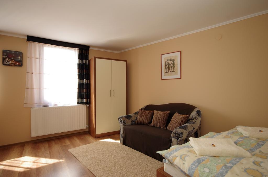 Gyulai Brill Apartman Exterior foto